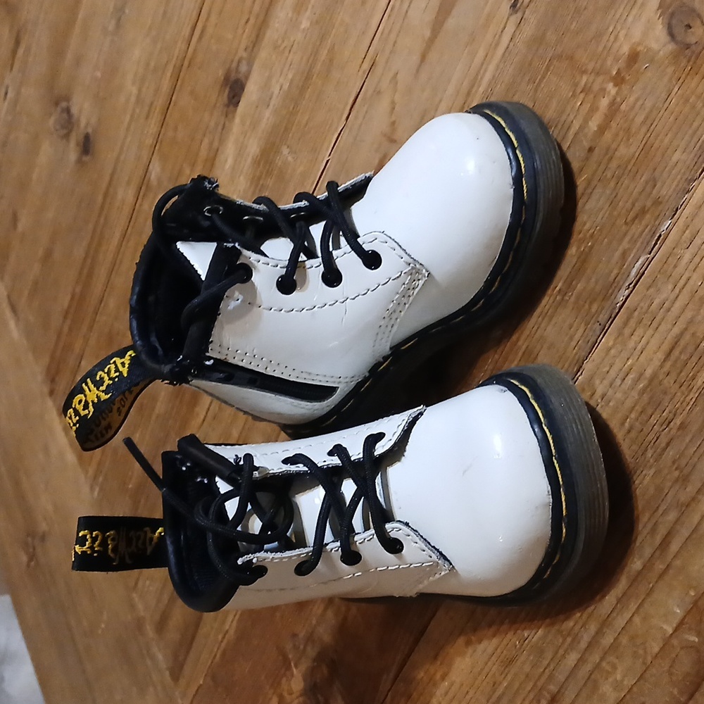 Dr. MARTENS  toddler boots size 4